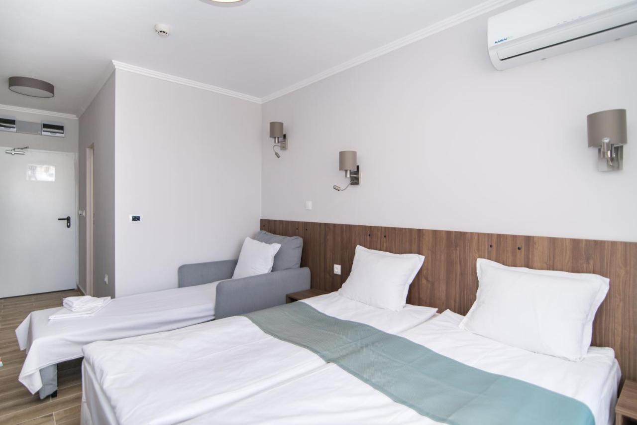 Cinema Hotel Primorsko Exteriér fotografie